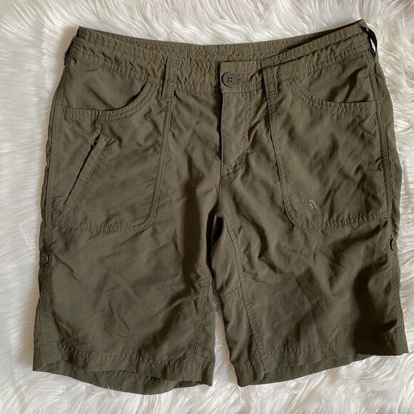 The North Face Women’s size 4 Olive Green 10” Inseam Shorts - Picture 1 of 5